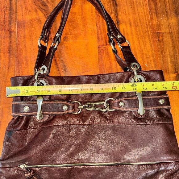 B Makowsky sable brown butter soft leather sable bag - Picture 7 of 11